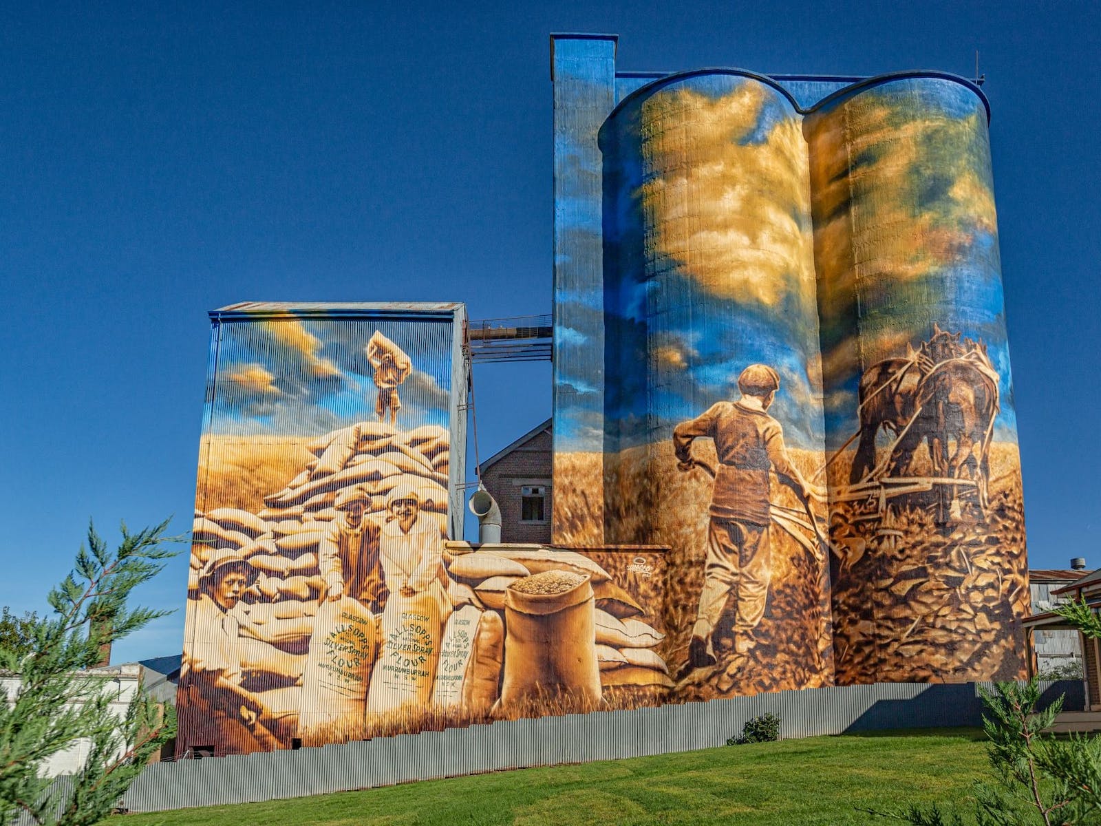 Silo Art Harden